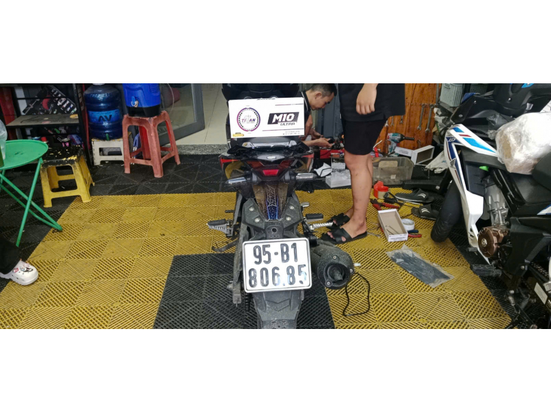 Độ đèn nâng cấp ánh sáng Titan M10 Ultra V2 cho xe Exciter 155